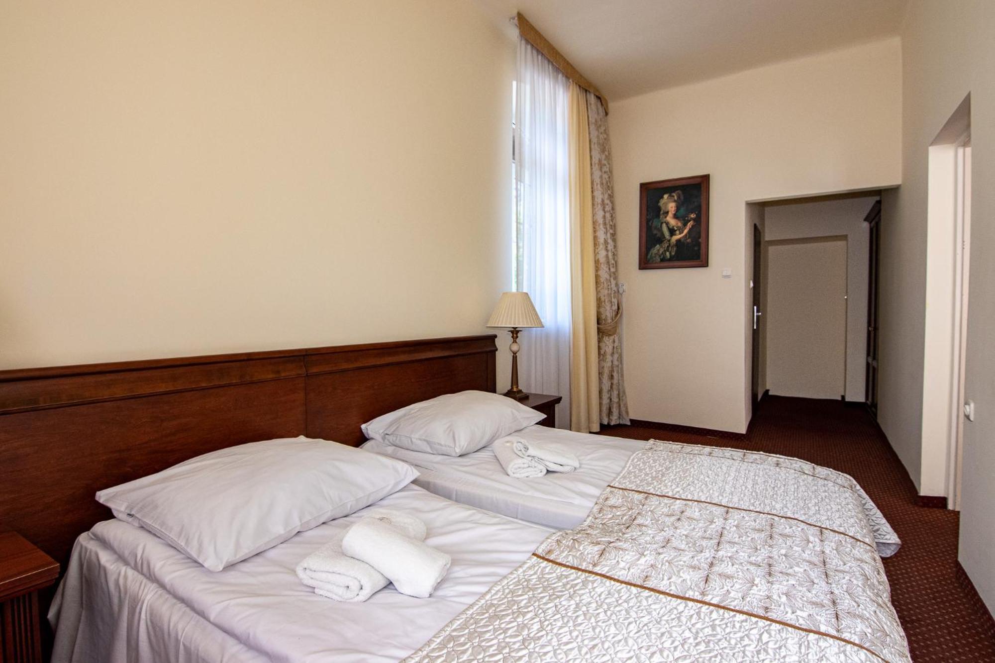 Savoy Bed & Breakfast Spala Luaran gambar